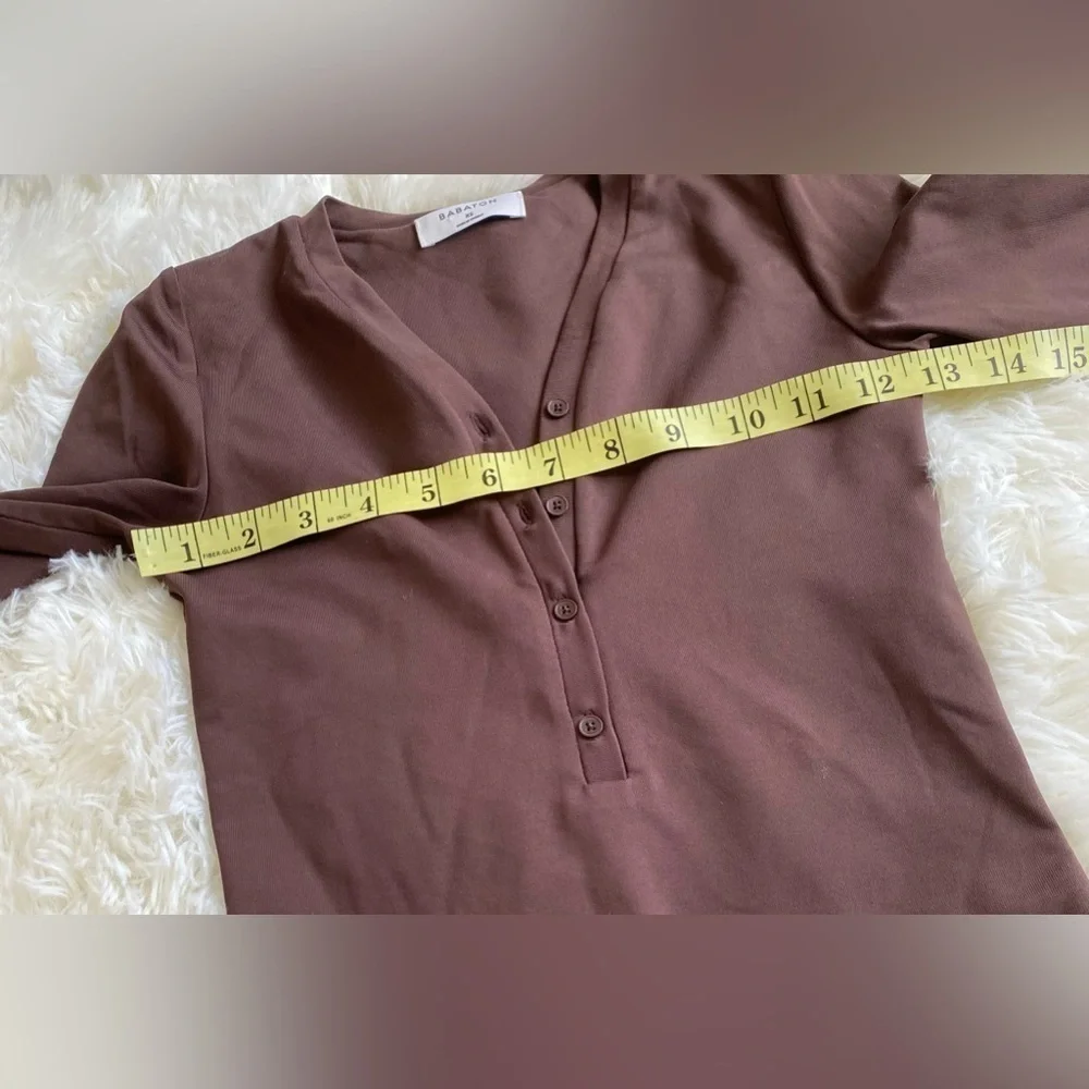 Aritzia Babaton Contour Henley Longsleeve V-neck Bodysuit in Coffee Bean - Picture 5 of 6